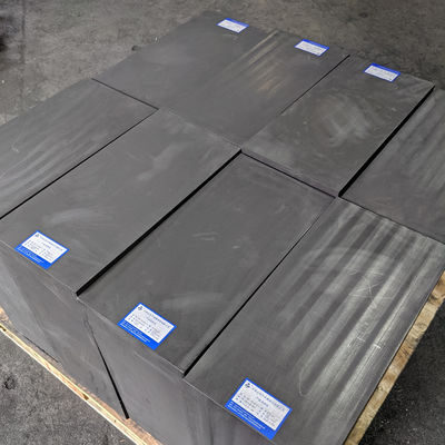 Bloco de grafite de sinterização artificial de alta densidade 1,81 g/cm3 105 MPa Resistência à compressão