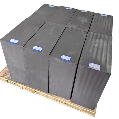 Bloco de grafite liso isotrópico 52 Mpa Resistência flexural Para indústria EDM