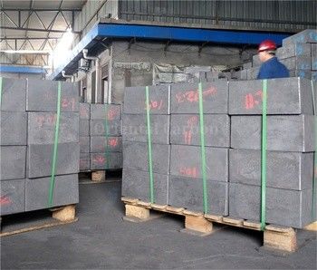 Bloco de grafite liso isotrópico 52 Mpa Resistência flexural Para indústria EDM