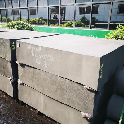 Utilização de crescimento de silício Bloco de grafite isostático de densidade 1,81 para peças de zona quente