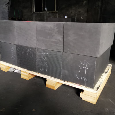 Rodas e blocos de grafite isostática para fabricação de barcas de grafite